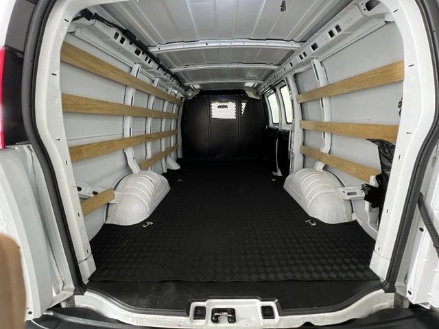 2025 GMC Savana Cargo Work Van