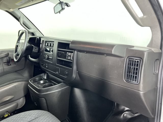 2025 GMC Savana Cargo Work Van