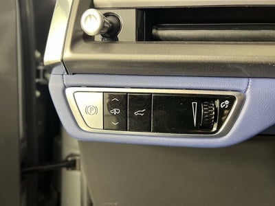 2026 Cadillac VISTIQ Premium Luxury