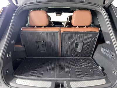 2026 Cadillac VISTIQ Platinum