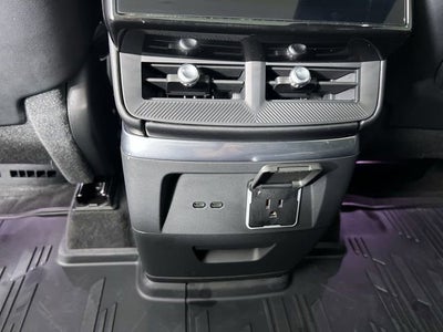 2026 Cadillac VISTIQ Platinum