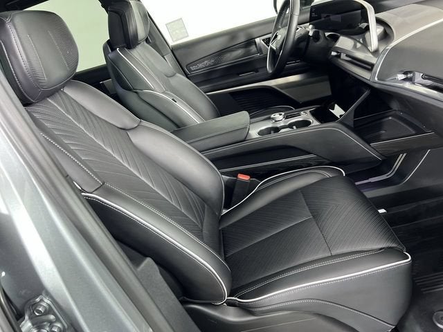 2026 Cadillac VISTIQ Platinum