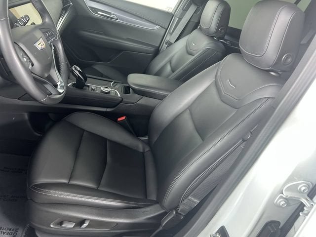 2022 Cadillac XT6 Luxury