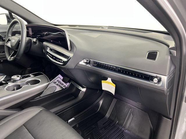 2025 Cadillac LYRIQ Luxury 1