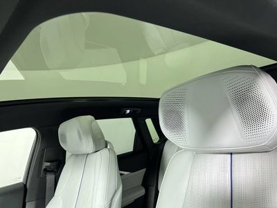 2024 Cadillac LYRIQ Luxury 2