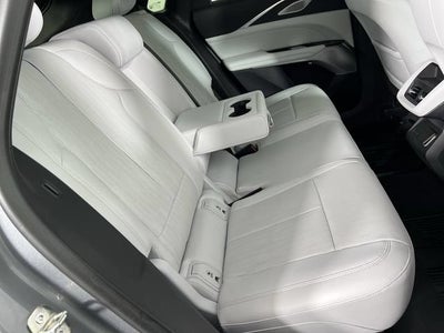 2024 Cadillac LYRIQ Luxury 2