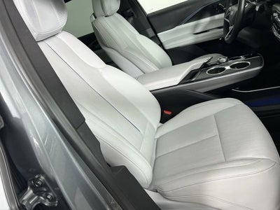 2024 Cadillac LYRIQ Luxury 2