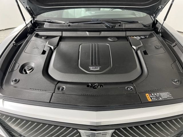 2024 Cadillac LYRIQ Luxury 2