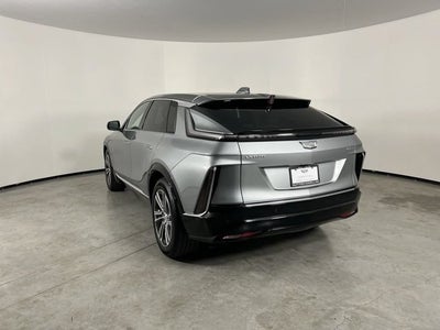 2024 Cadillac LYRIQ Luxury 2