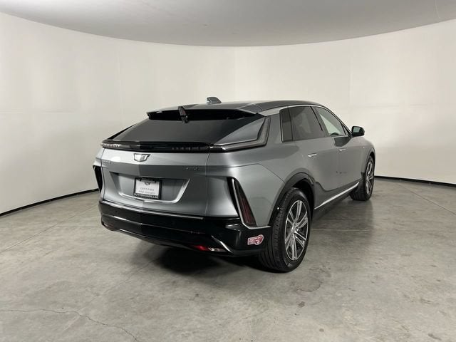 2024 Cadillac LYRIQ Luxury 2
