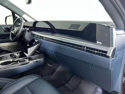 2025 Cadillac ESCALADE IQ Sport 2