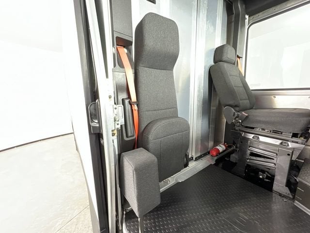 2024 BrightDrop Zevo 600 EJY