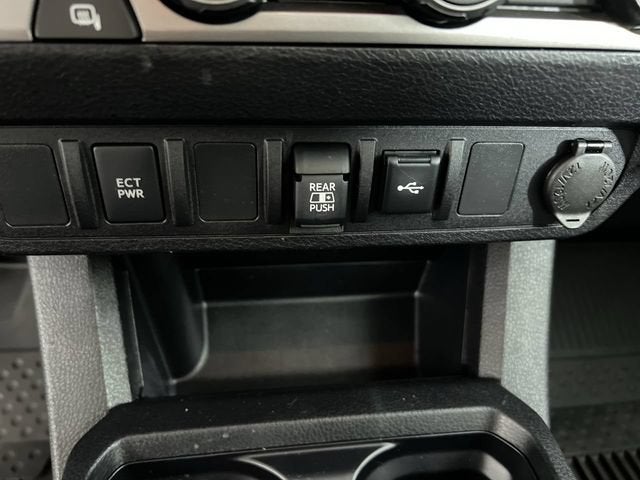 2023 Toyota Tacoma SR5 V6