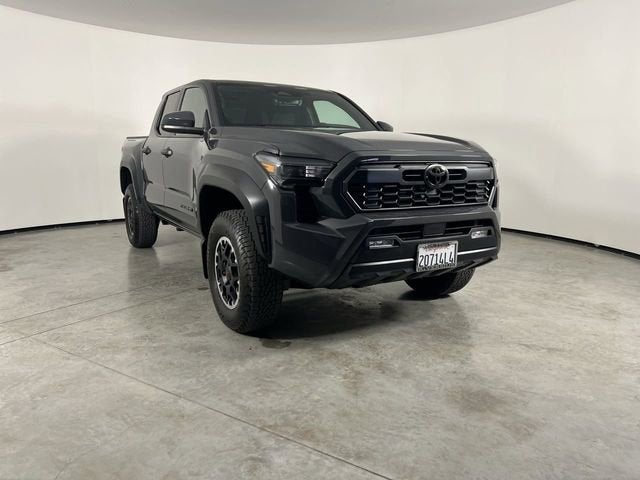 2026 Toyota Tacoma 4WD SR5