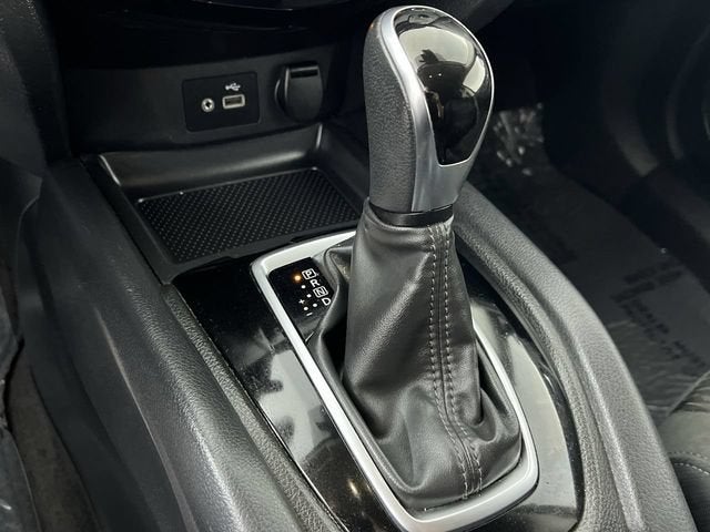 2020 Nissan Rogue SV FWD