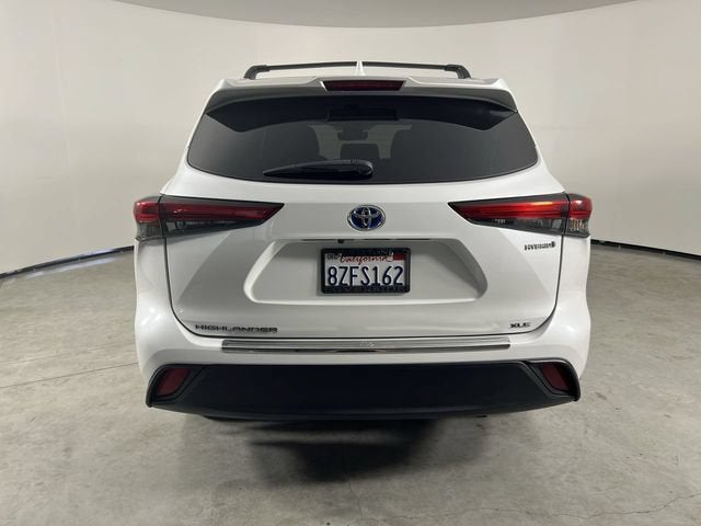 2022 Toyota Highlander Hybrid XLE