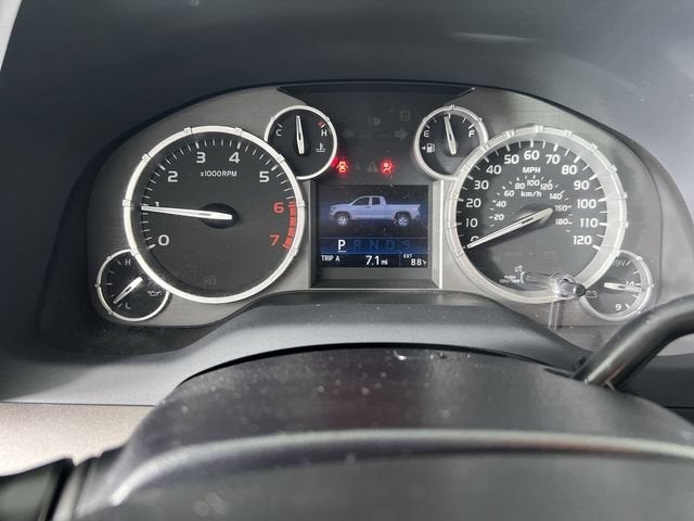 2017 Toyota Tundra SR5 5.7L V8