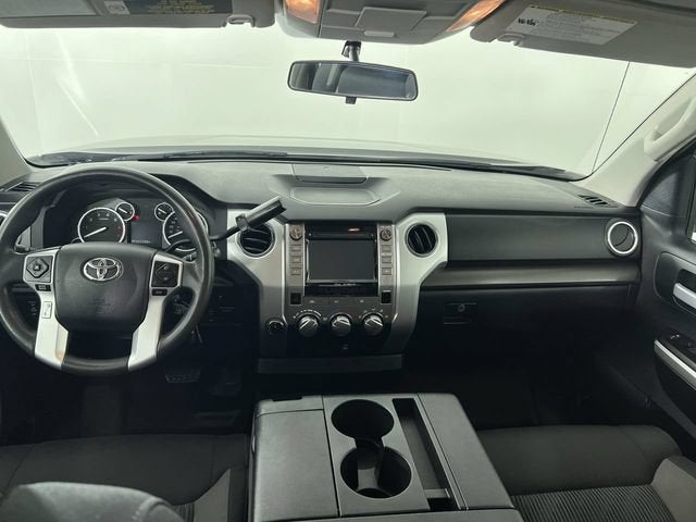 2017 Toyota Tundra SR5 5.7L V8