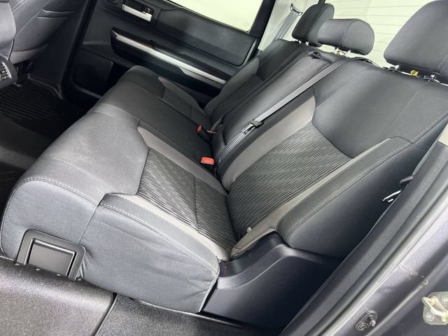 2017 Toyota Tundra SR5 5.7L V8
