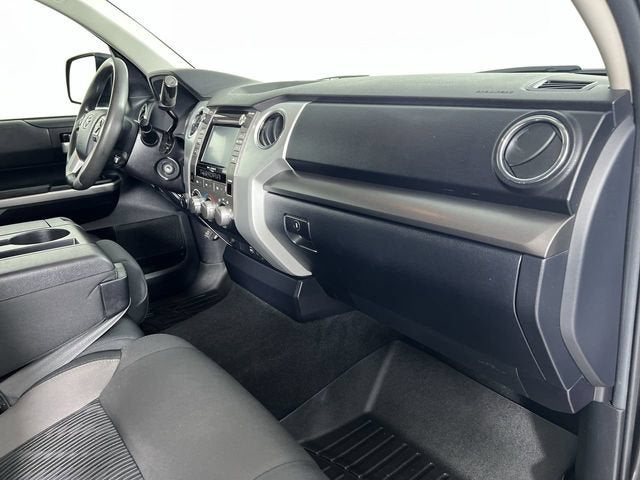 2017 Toyota Tundra SR5 5.7L V8