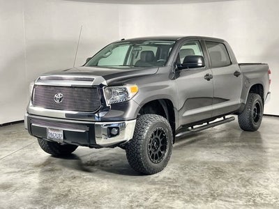 2017 Toyota Tundra SR5 5.7L V8