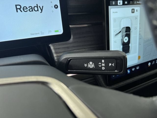 2024 RIVIAN R1S Adventure