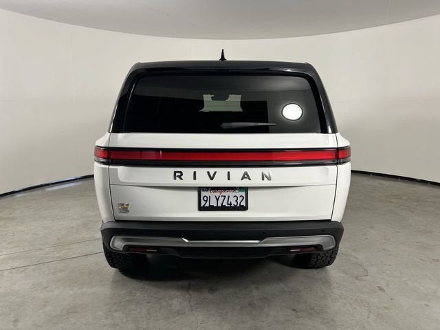 2024 RIVIAN R1S Adventure