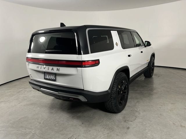 2024 RIVIAN R1S Adventure