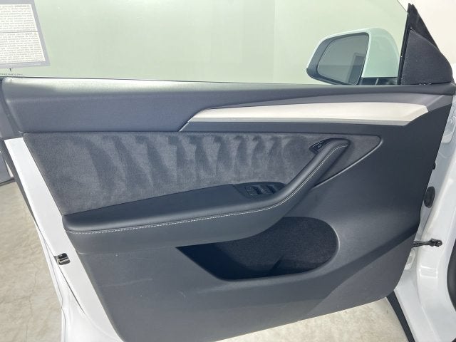 2023 Tesla Model Y Long Range - Photo 21