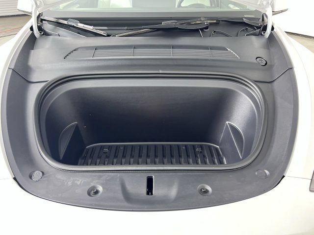 2023 Tesla Model Y Long Range - Photo 29