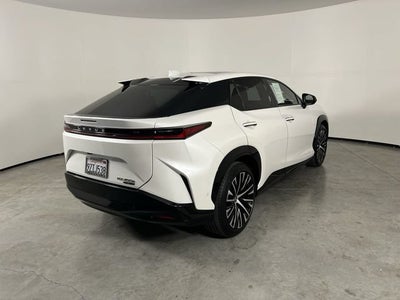 2023 Lexus RZ 450e Luxury